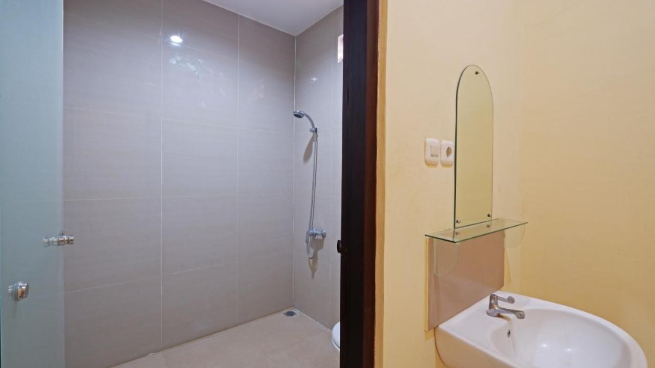V Canggu Dormitory Luaran gambar