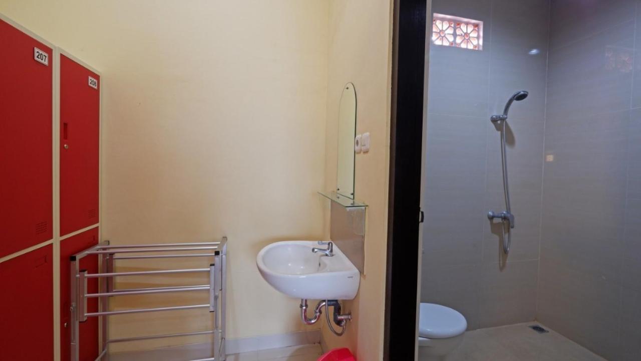V Canggu Dormitory Luaran gambar