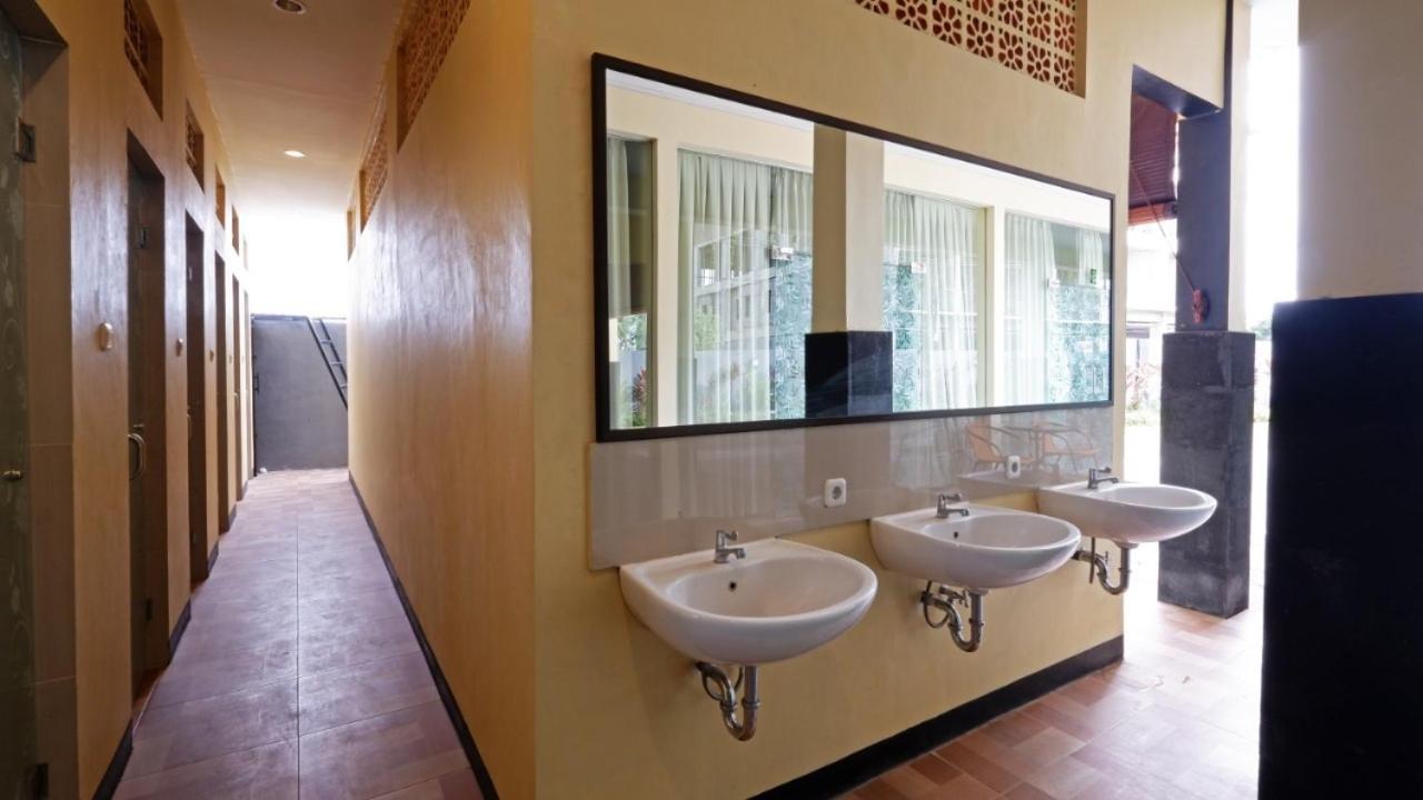 V Canggu Dormitory Luaran gambar